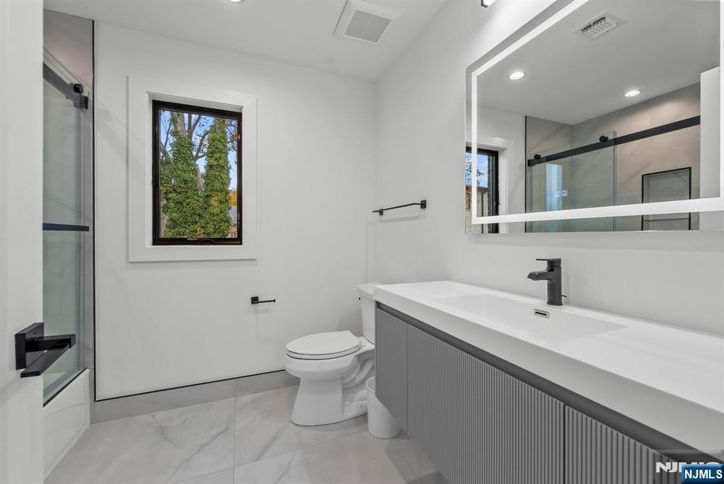 256 7th Street C