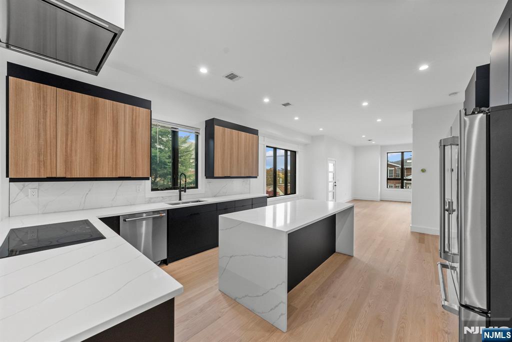 256 7th Street C