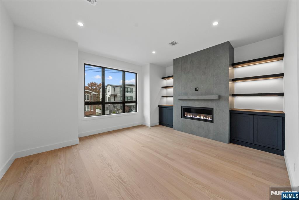 256 7th Street C