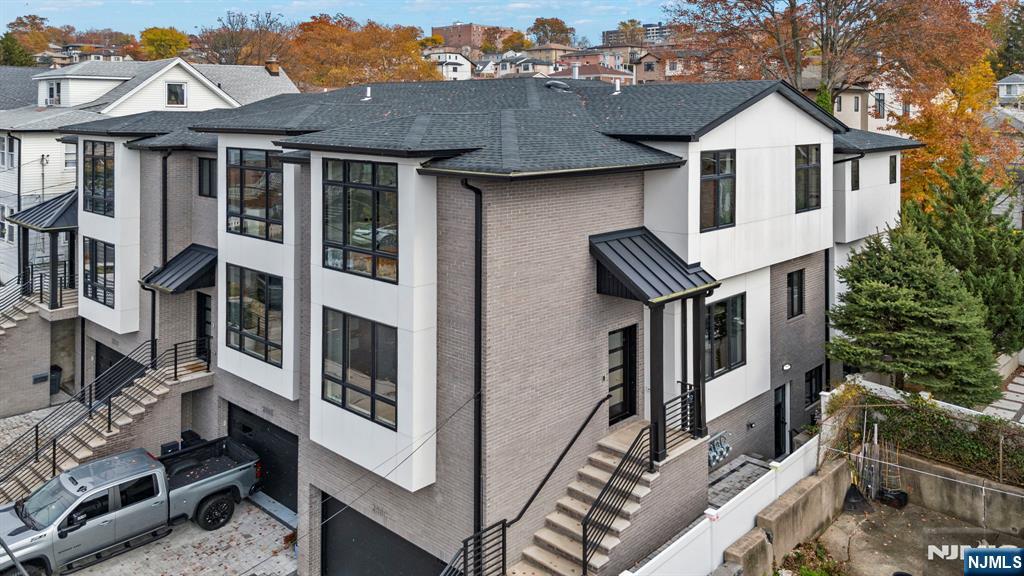 256 7th Street C