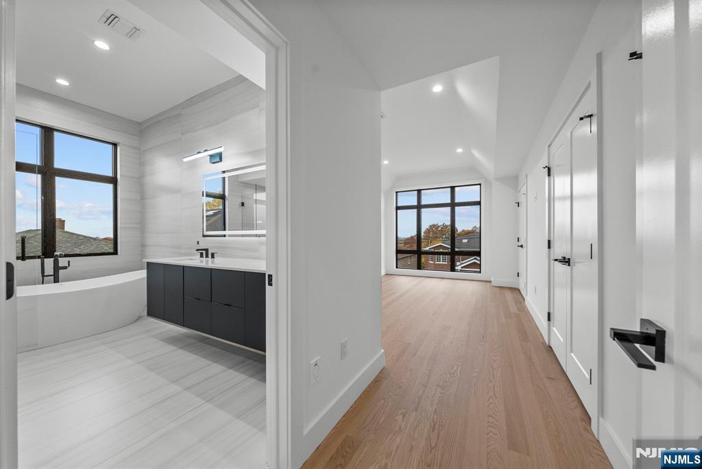 256 7th Street C