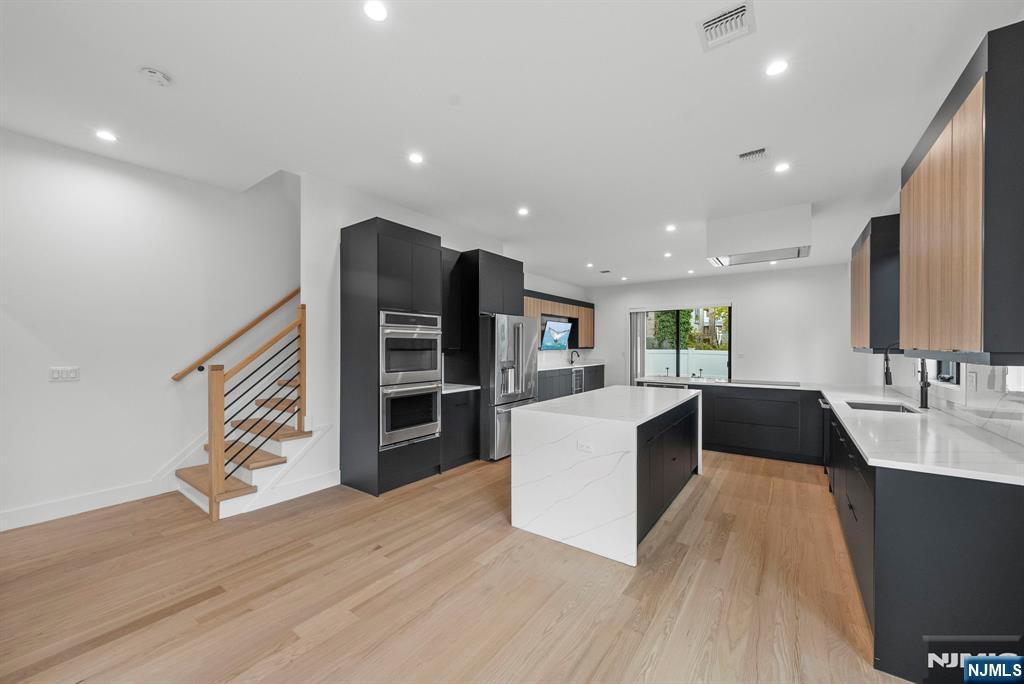 256 7th Street C