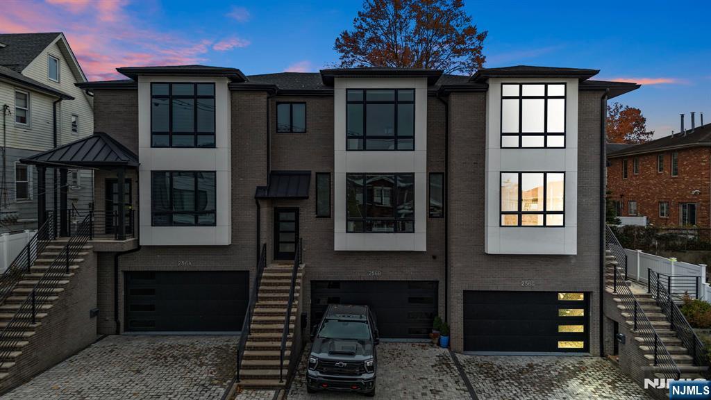 256 7th Street C