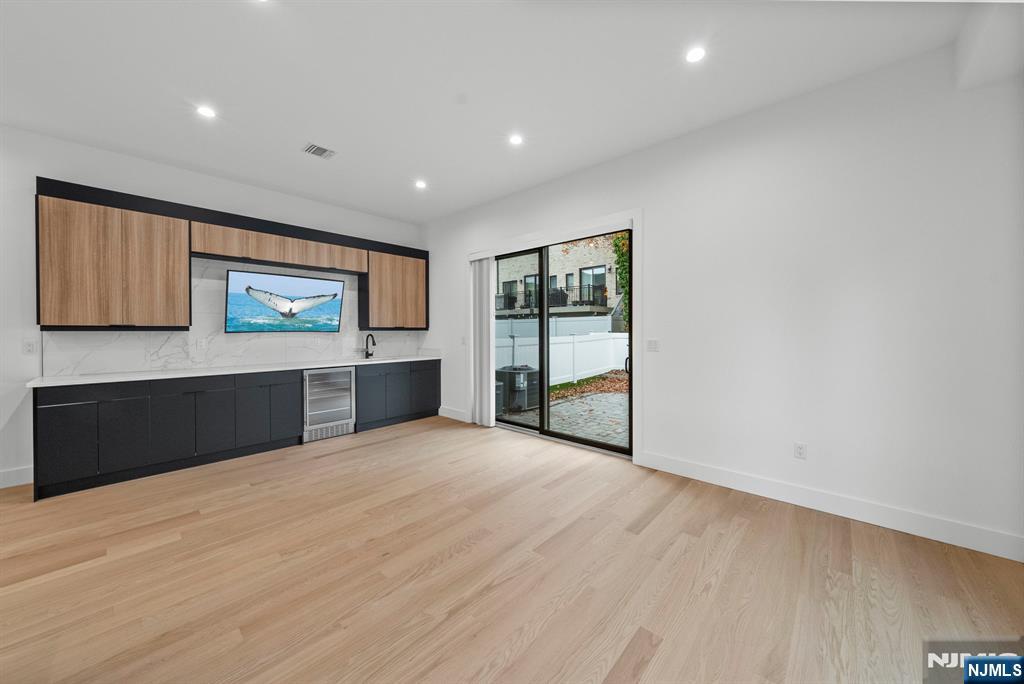 256 7th Street C