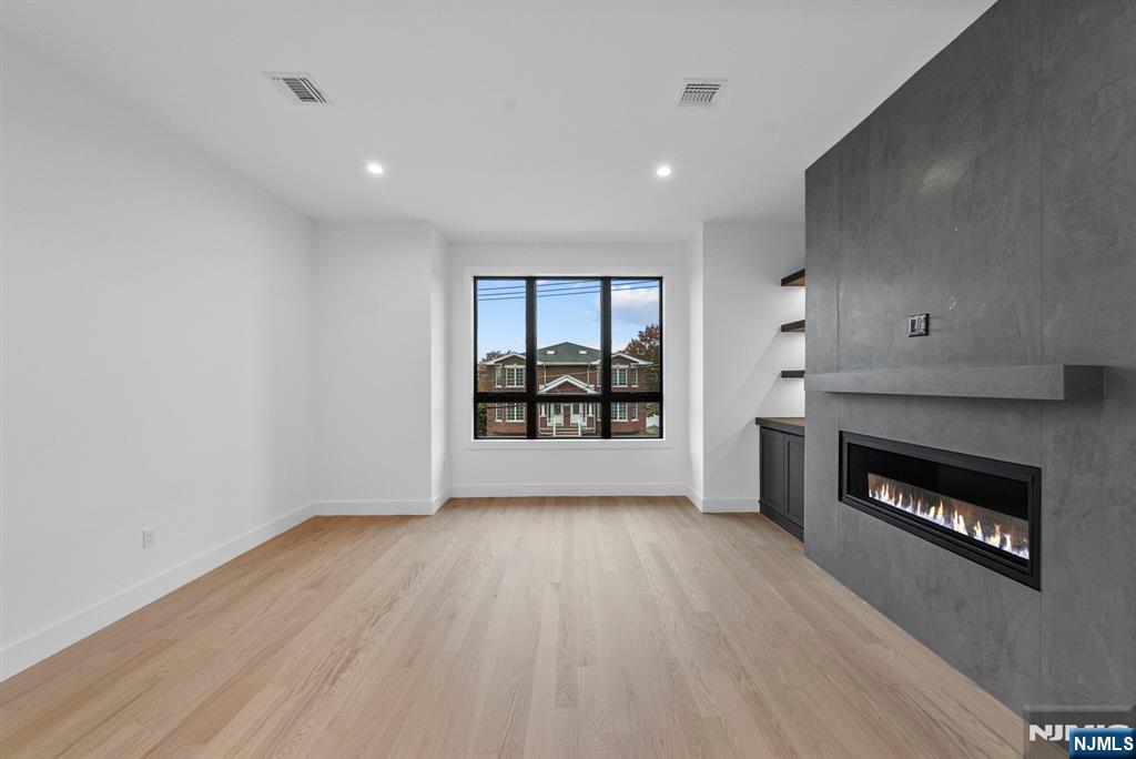 256 7th Street C