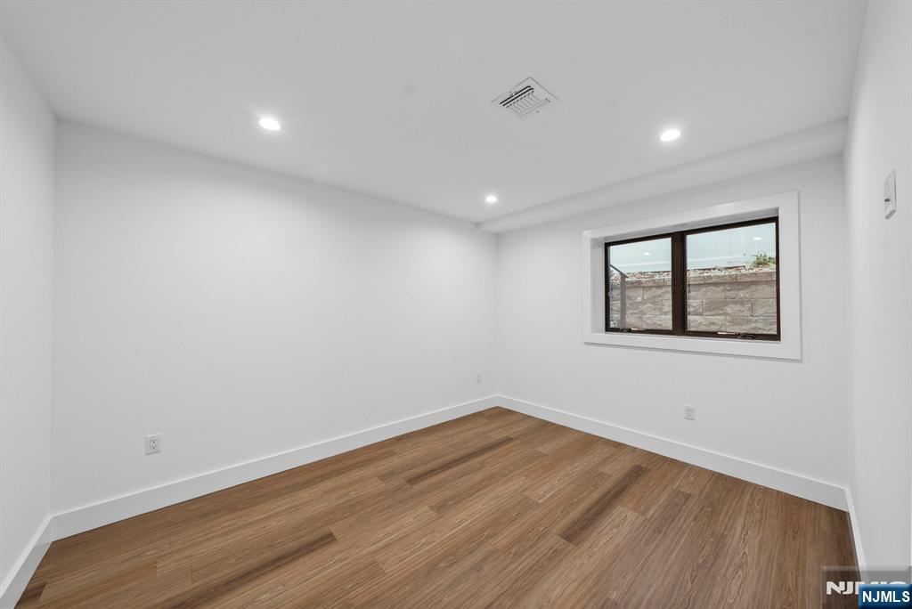 256 7th Street C