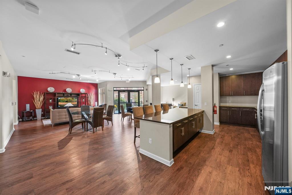 2219 Riverview Avenue 219