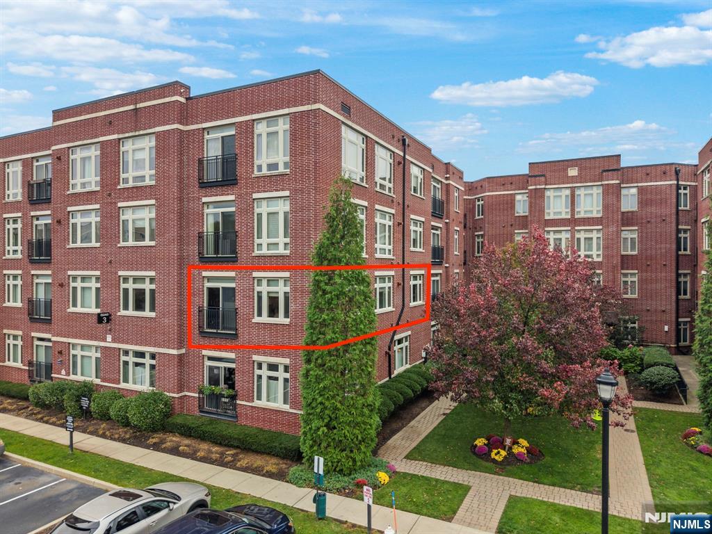 2219 Riverview Avenue 219