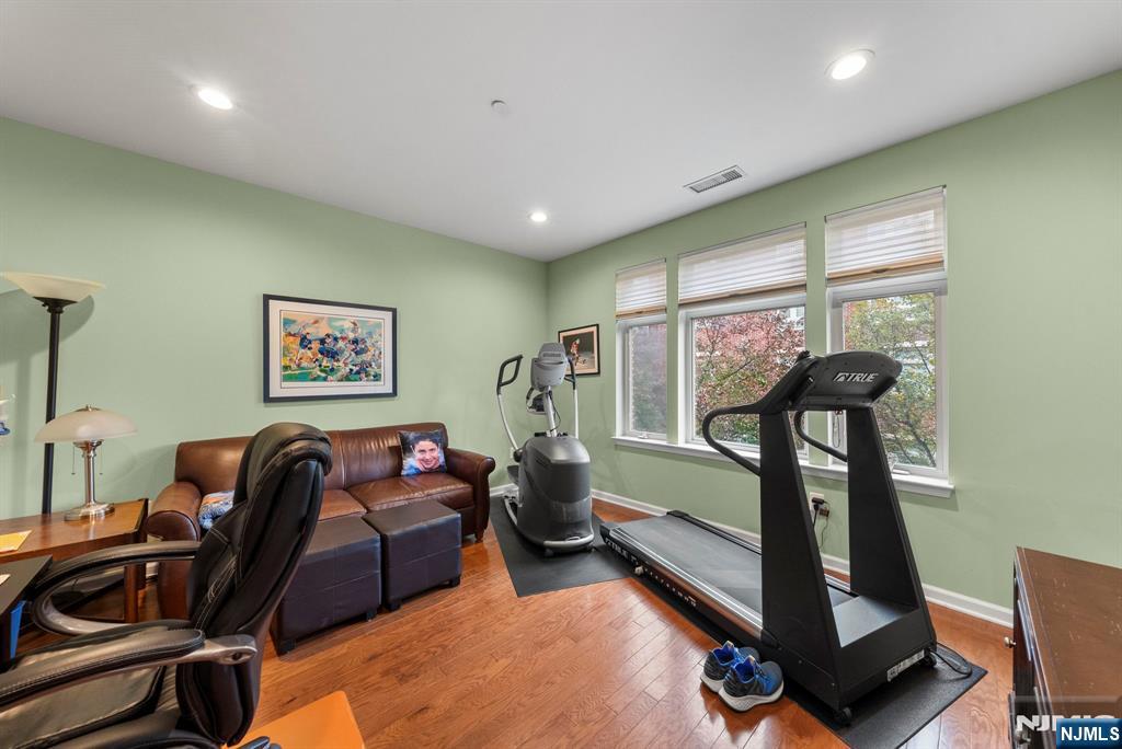 2219 Riverview Avenue 219