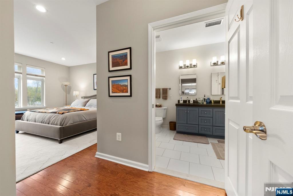 2219 Riverview Avenue 219