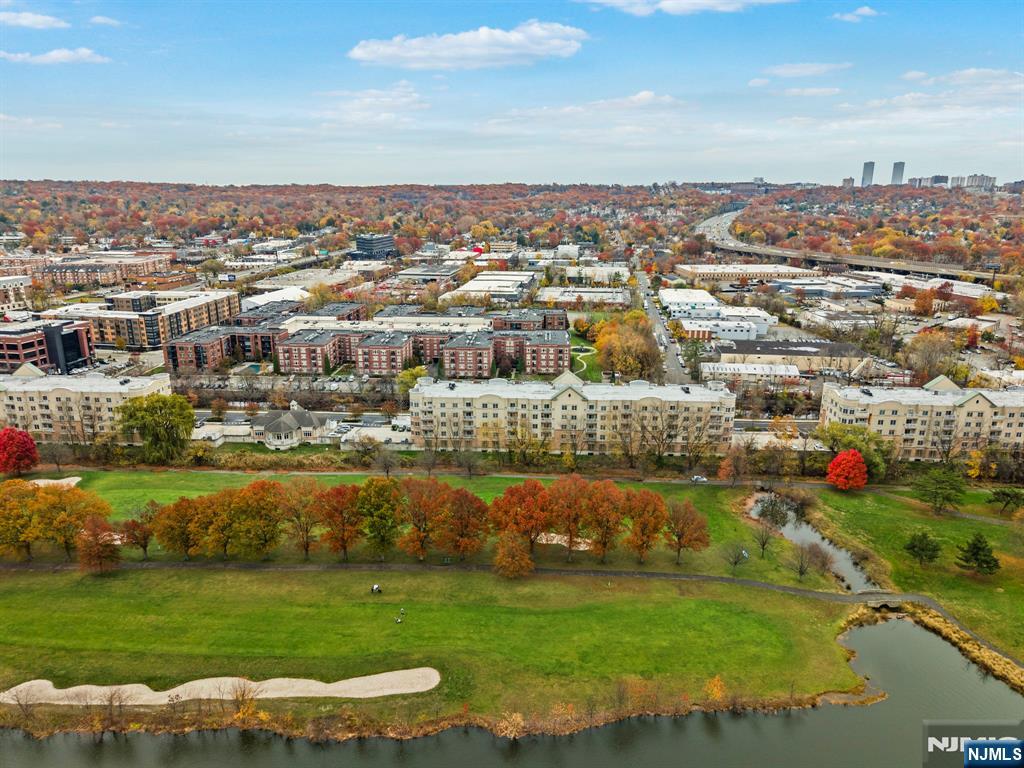 2219 Riverview Avenue 219