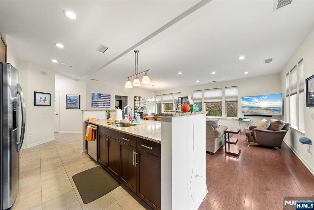 2219 Riverview Avenue 219