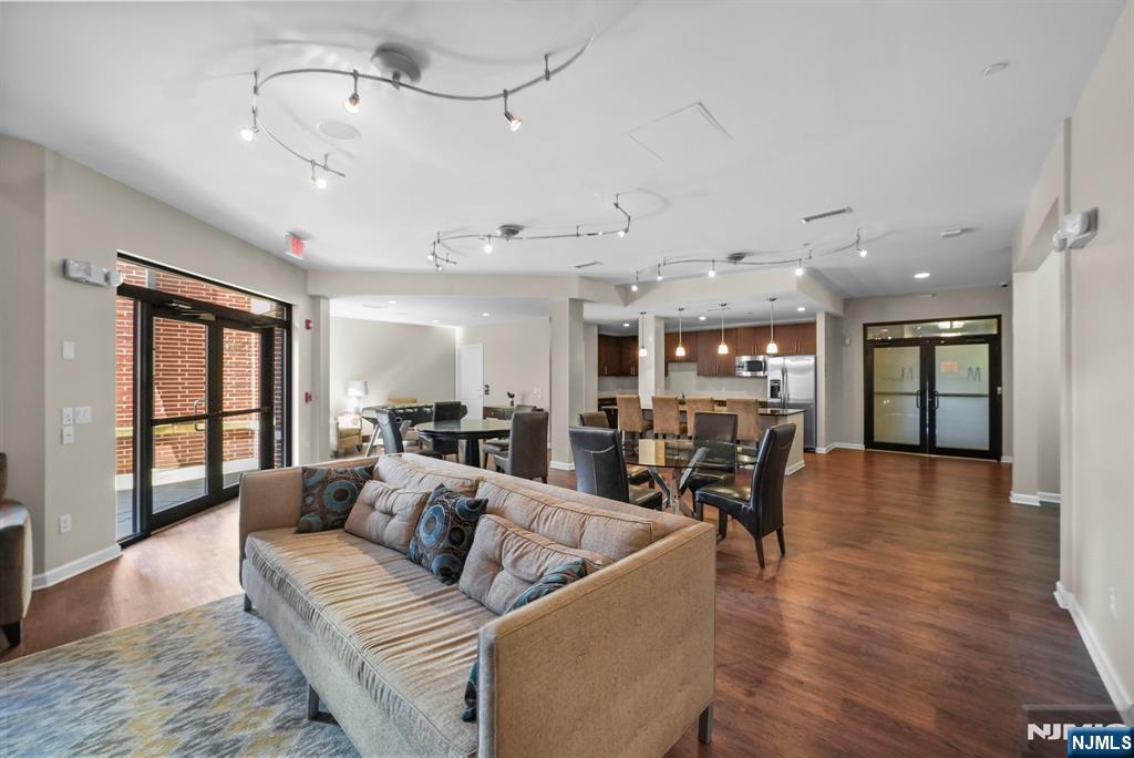 2219 Riverview Avenue 219