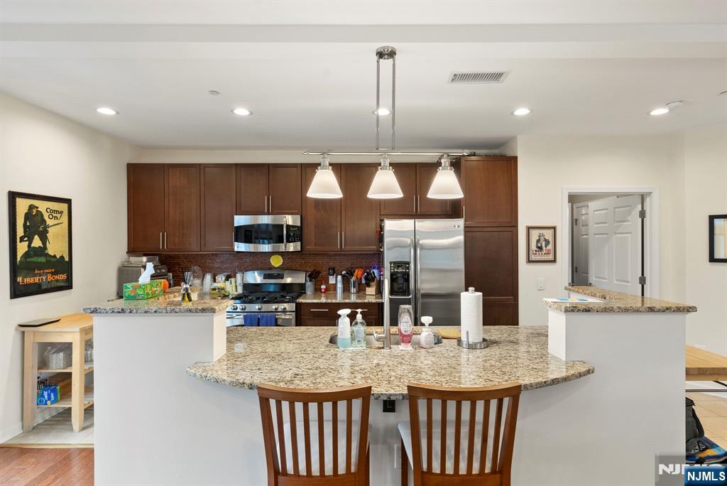 2219 Riverview Avenue 219