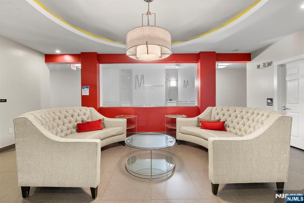 2219 Riverview Avenue 219