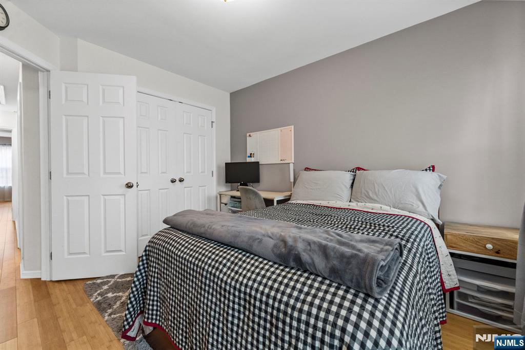 6 Creekside Court