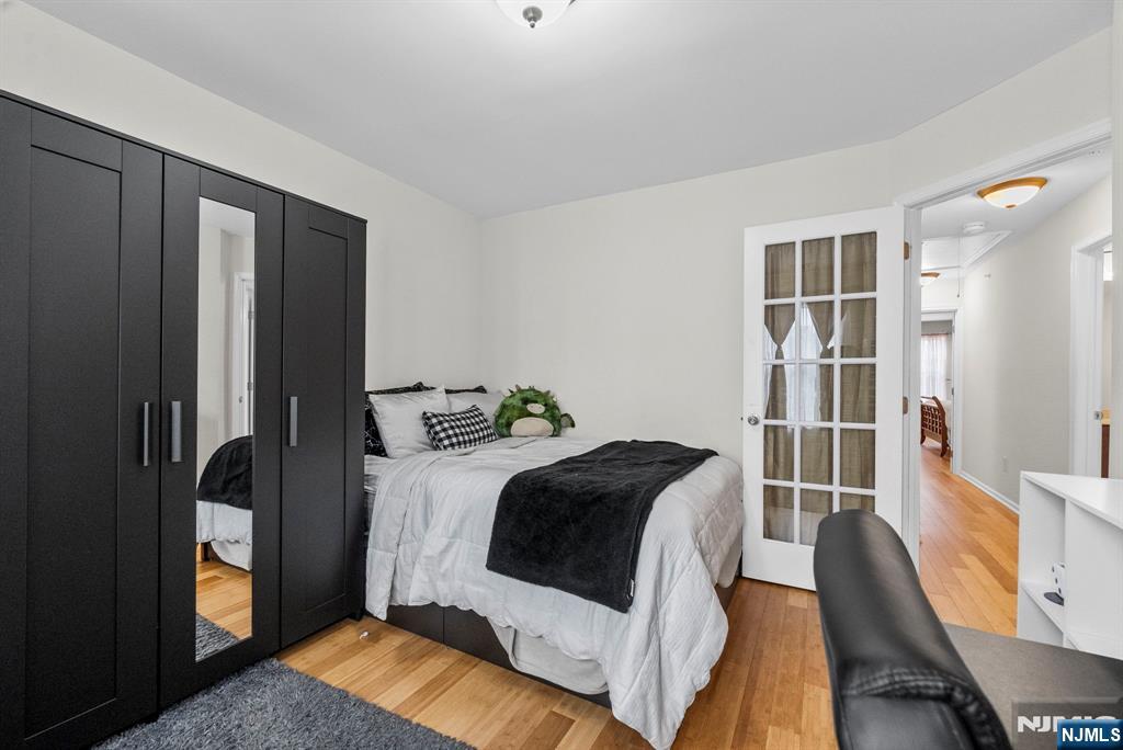 6 Creekside Court