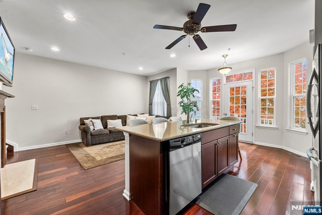 6 Creekside Court