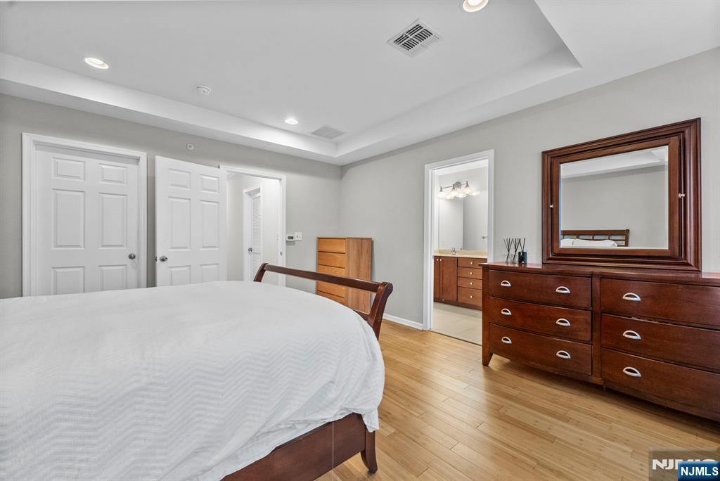 6 Creekside Court