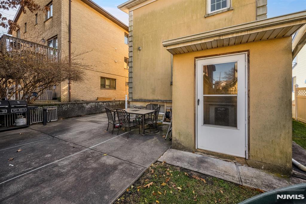 457 Washington Avenue