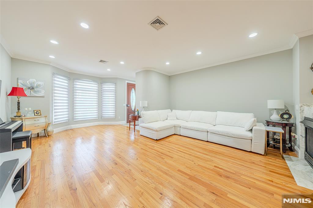 236 Columbus Avenue 5