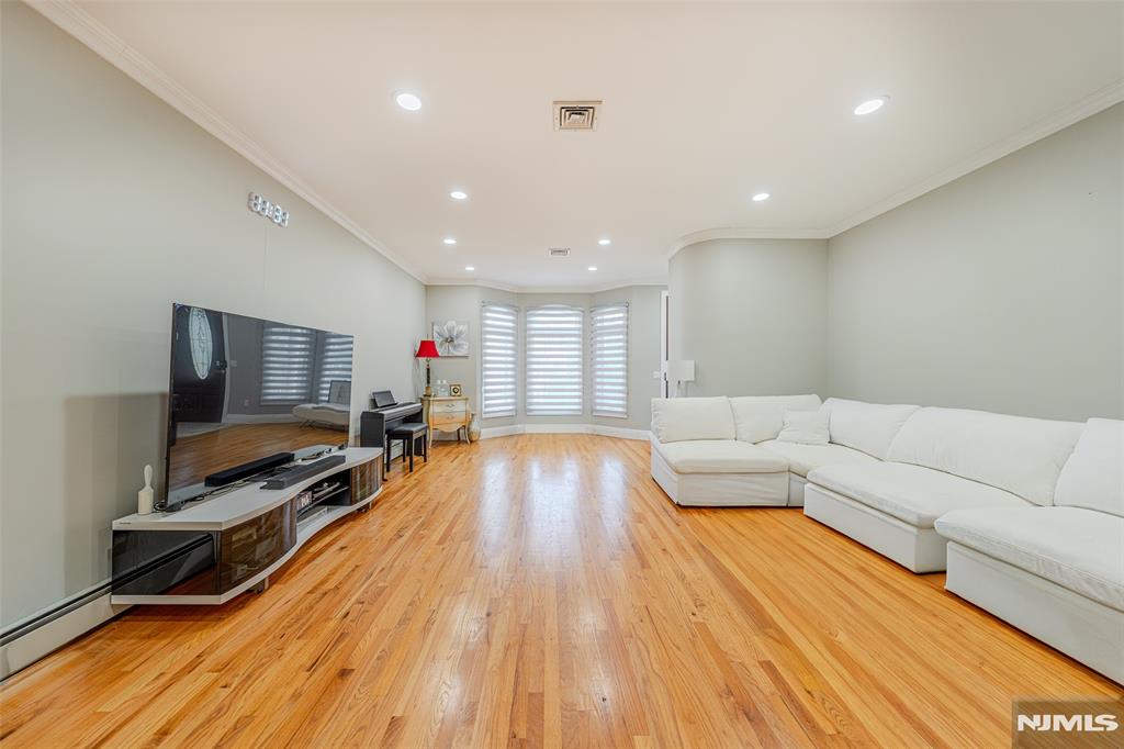 236 Columbus Avenue 5