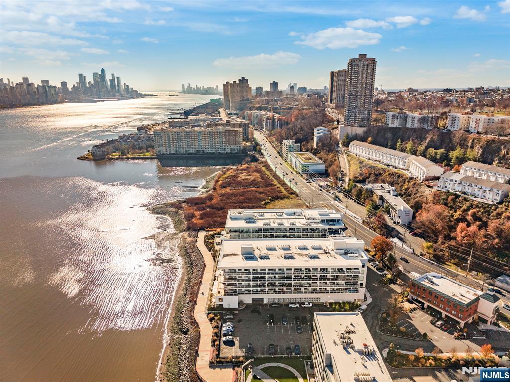 3 Somerset Lane 518