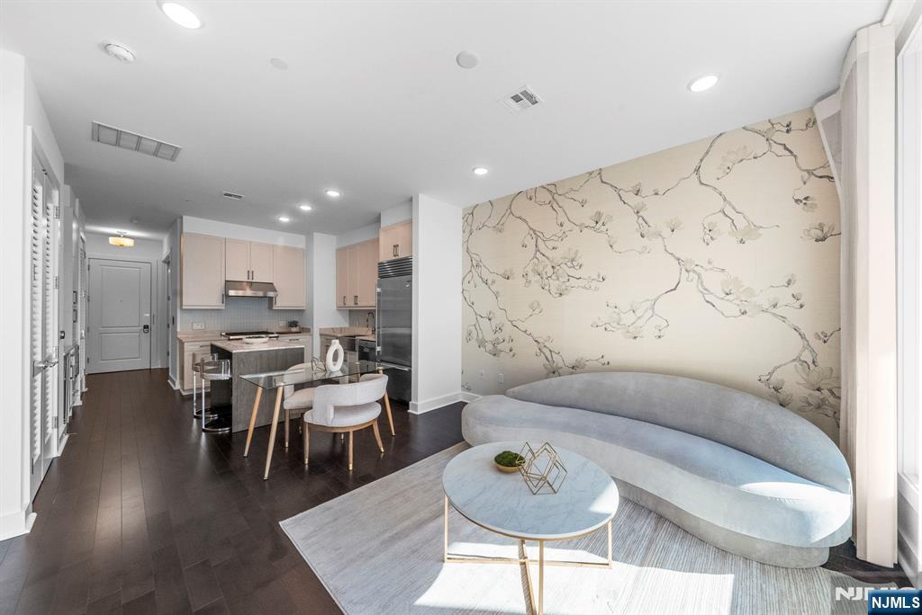 3 Somerset Lane 518