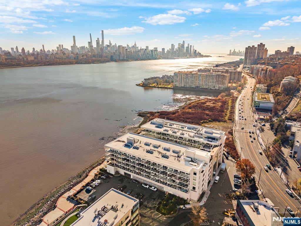 3 Somerset Lane 518