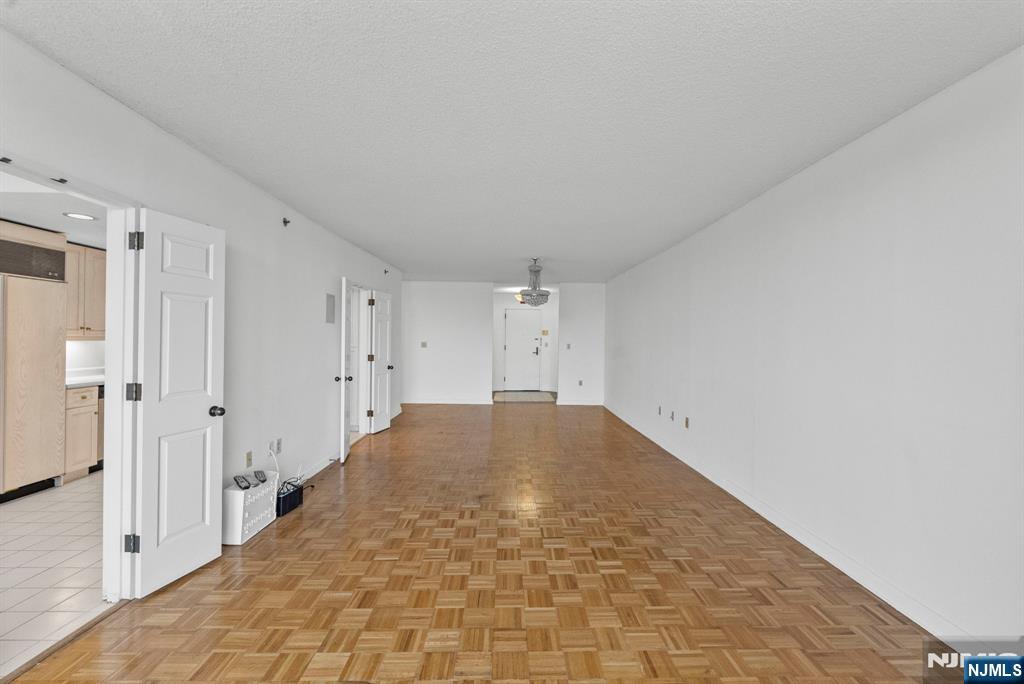 900 Palisade Avenue 8B