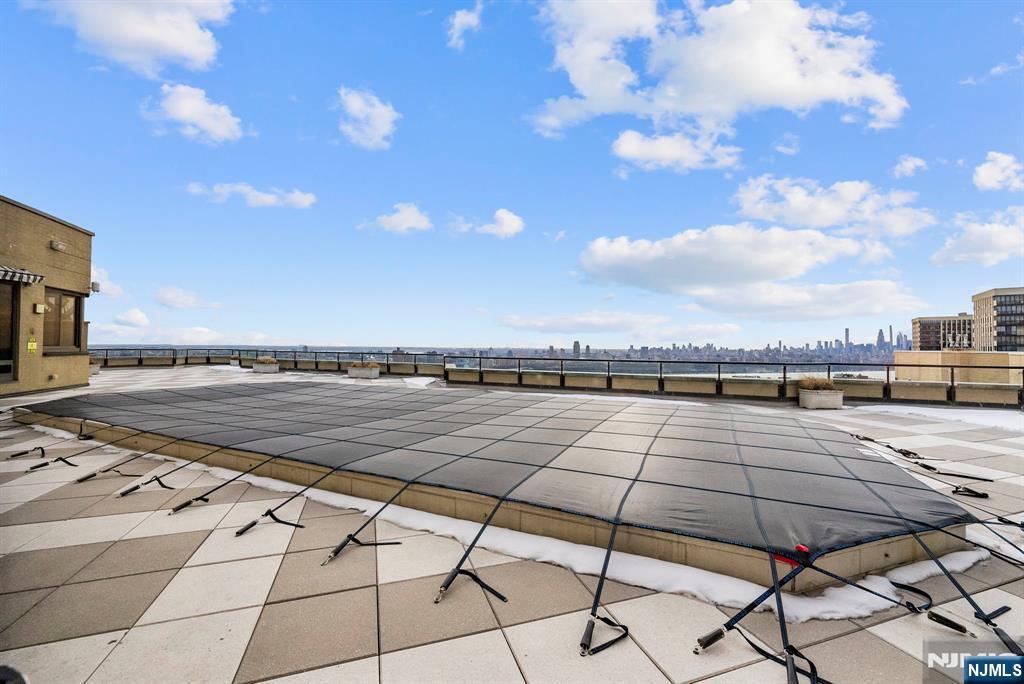 900 Palisade Avenue 8B