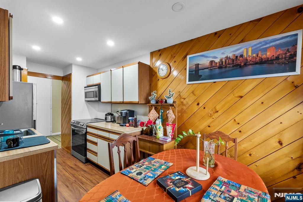 300 Winston Drive 2220