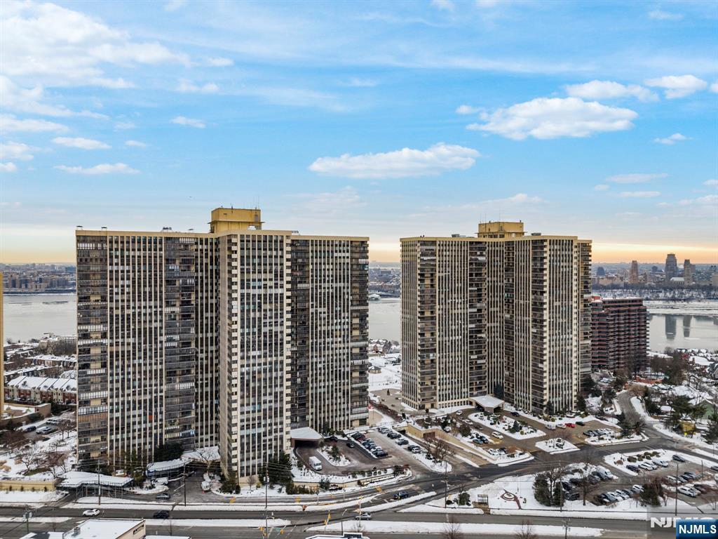 300 Winston Drive 2220