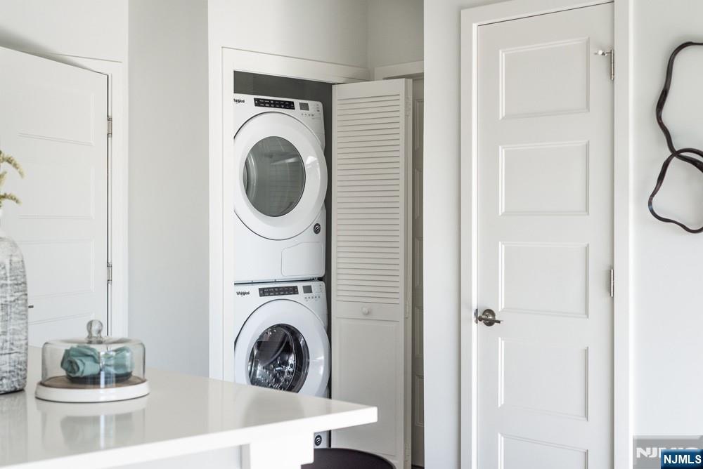 15 W Johnson Avenue 206