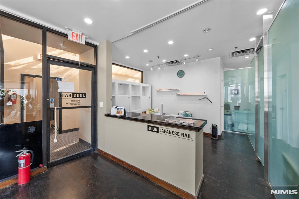 200 Main Street 2nd Floor