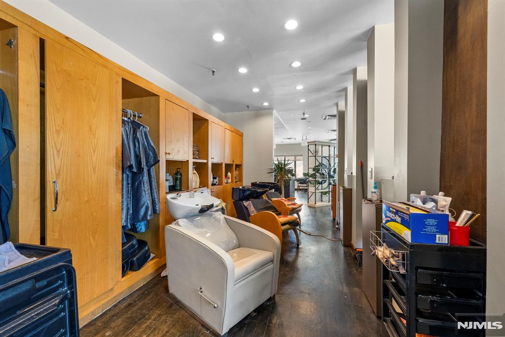 200 Main Street 2nd Floor