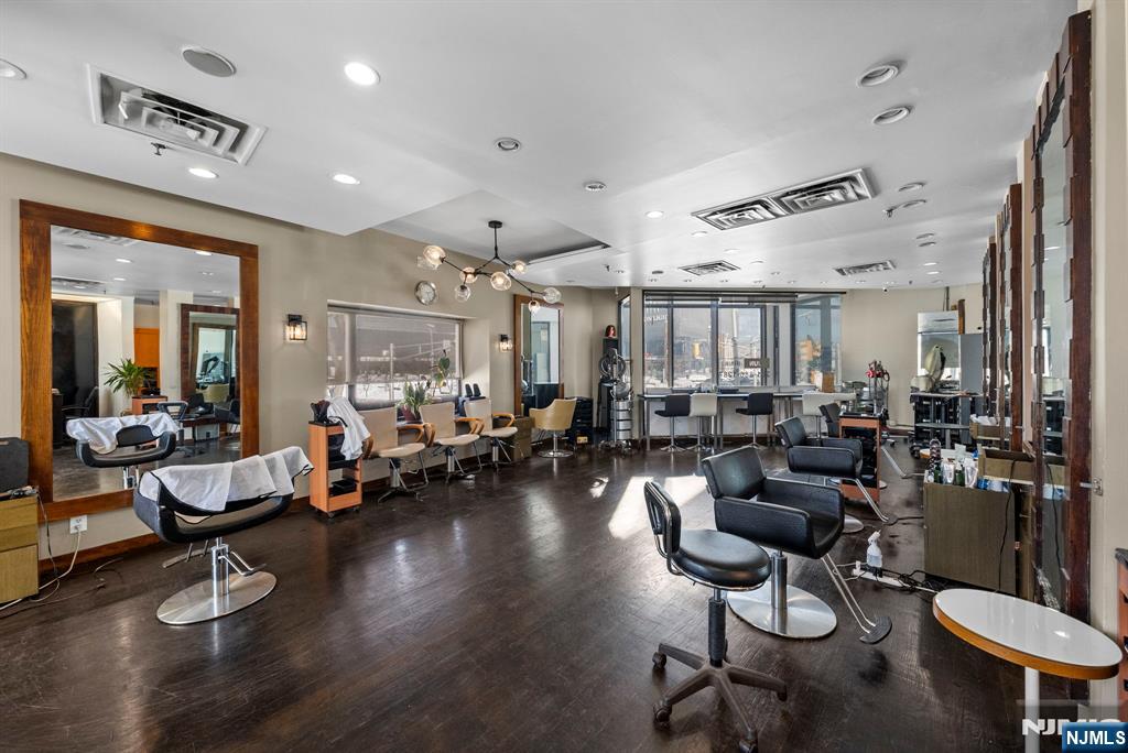 200 Main Street 2nd Floor