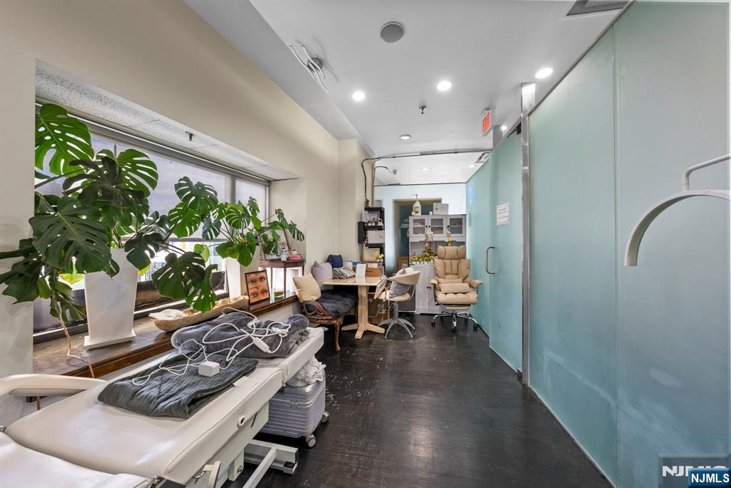 200 Main Street 2nd Floor