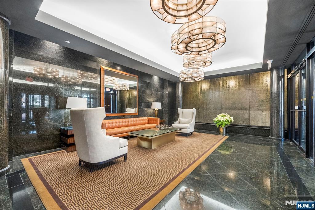 900 Palisade Avenue 8B