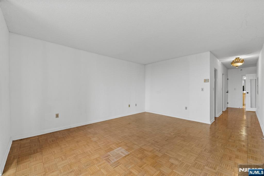 900 Palisade Avenue 8B