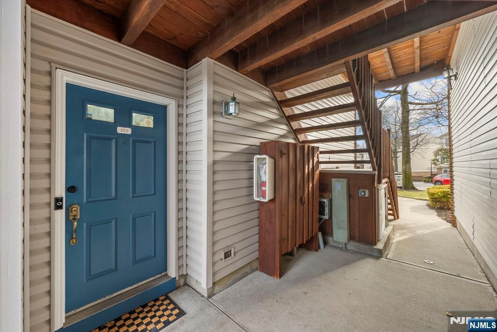 152 Lynette Drive