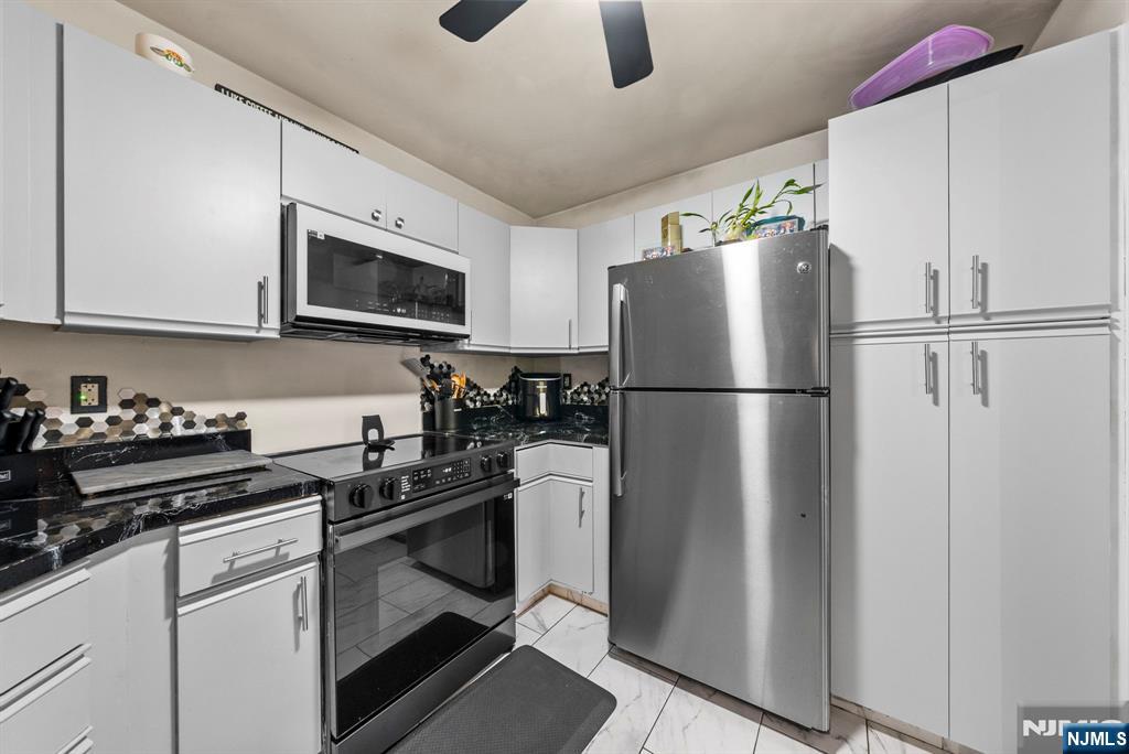 152 Lynette Drive