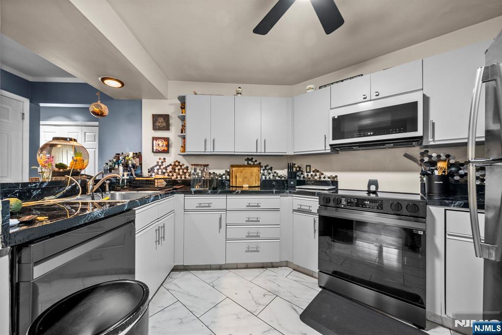 152 Lynette Drive
