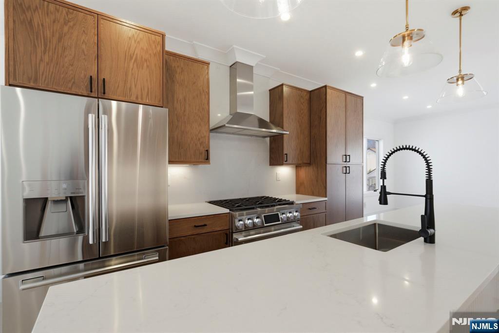 211 E Harriet Avenue A