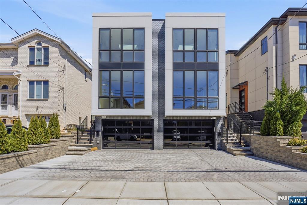 211 E Harriet Avenue A