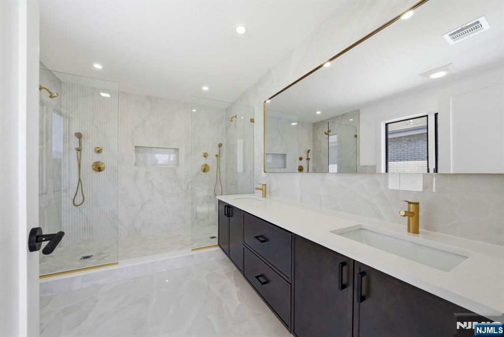 211 E Harriet Avenue A