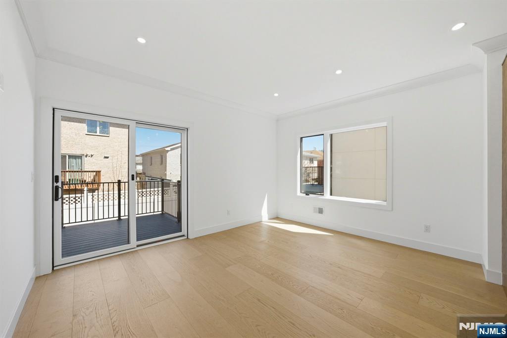 211 E Harriet Avenue B