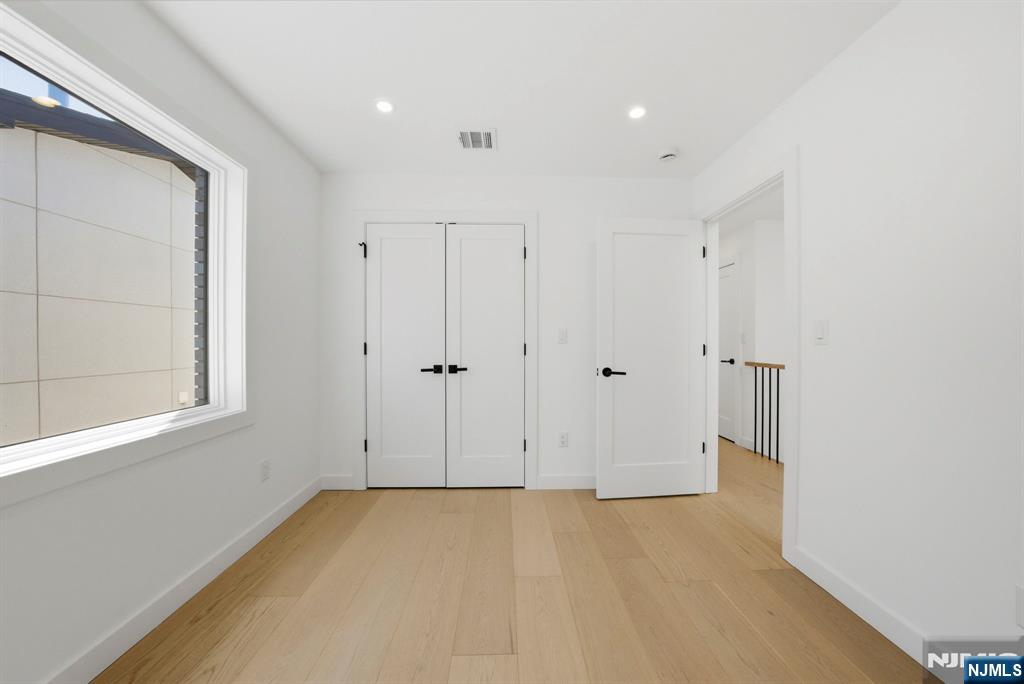 211 E Harriet Avenue B