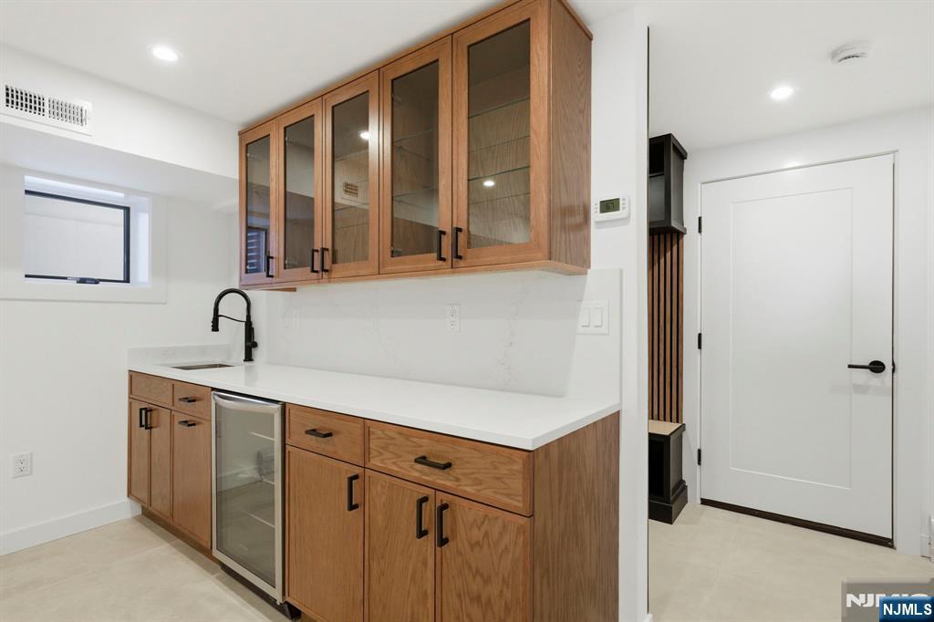 211 E Harriet Avenue B