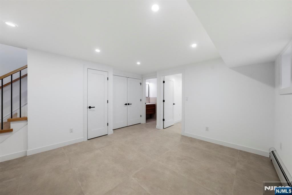 211 E Harriet Avenue B